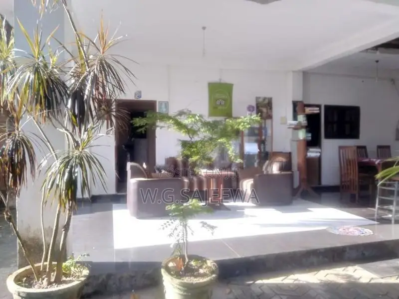 6bedroom house for sale Bolawalana, Negombo