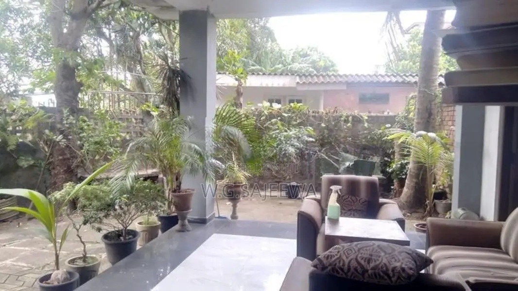6bedroom house for sale Bolawalana, Negombo