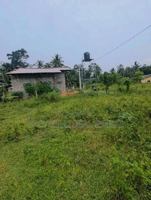 කළුඅග්ගල , ගිණිදම්මන පර්චස් 12.7 /12.5 කොටස් දෙකක්