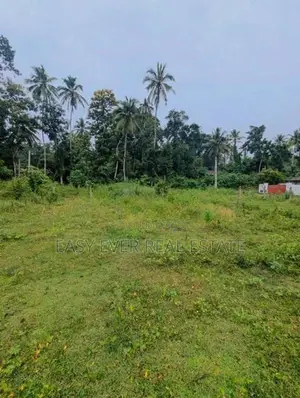 කළුඅග්ගල , ගිණිදම්මන පර්චස් 12.7 /12.5 කොටස් දෙකක්