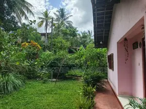 වේයන්ගොඩ – මල්හැව ඉඩම සමඟ නිවසක්