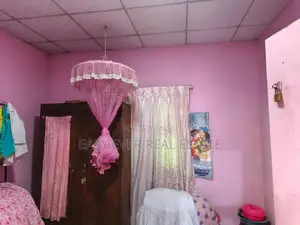 වේයන්ගොඩ – මල්හැව ඉඩම සමඟ නිවසක්