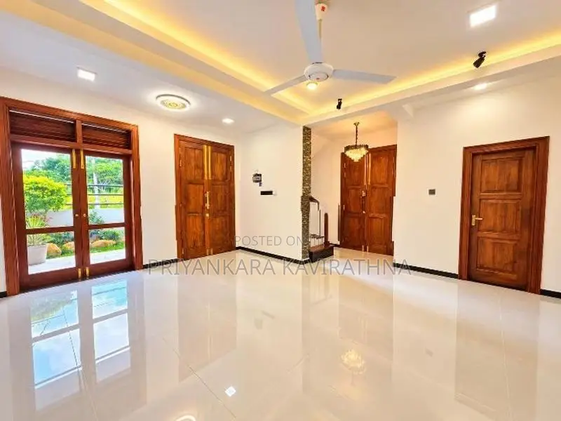 Mordern Luxury House For Sale in Piliyandala