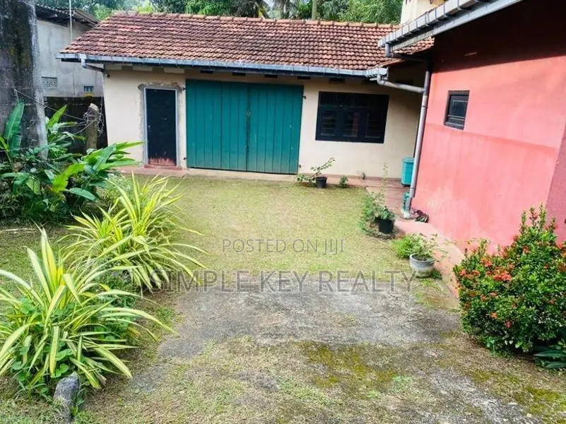 Valuable Land for Sale in Kiribathgoda Makola