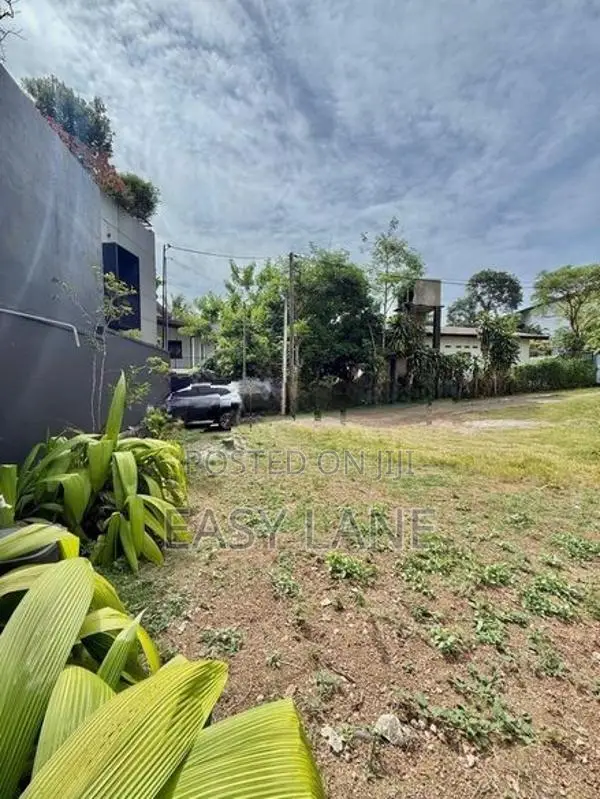 නුගේගොඩ මාදිවෙල ඉඩමක් විකිණීමට ඇත