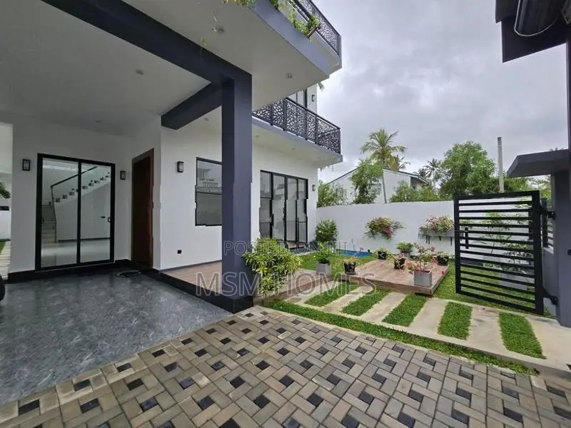 Solid Brand New Luxury Modern House For Sale In Negombo