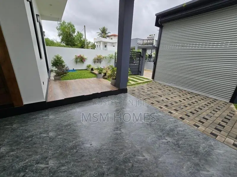 Solid Brand New Luxury Modern House For Sale In Negombo