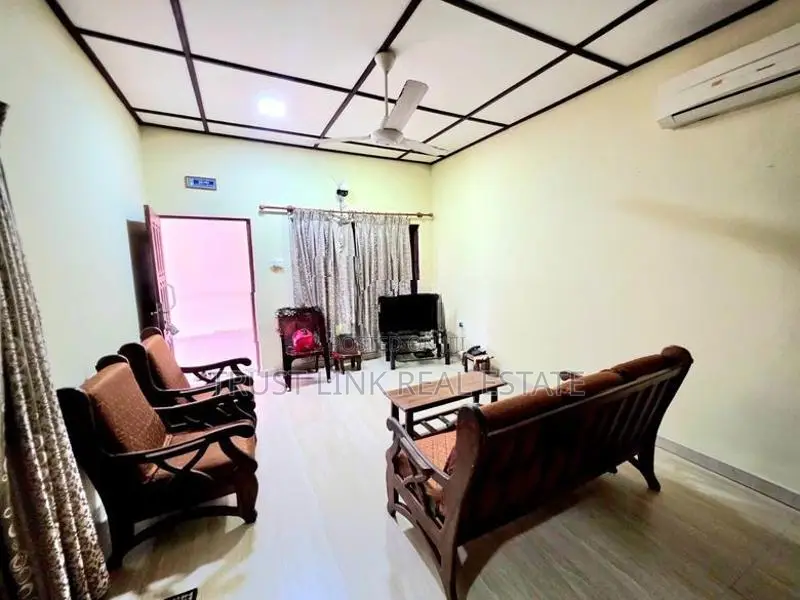 Single-Storey Home for Sale in Wattala. Just 1 km to Hendala