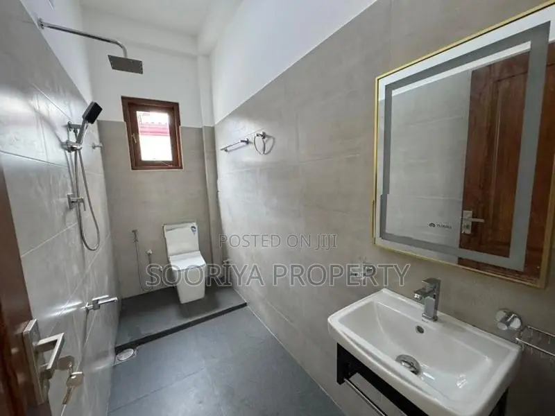 11P Luxury Brand New 2 Story House for Sale in Piliyandala
