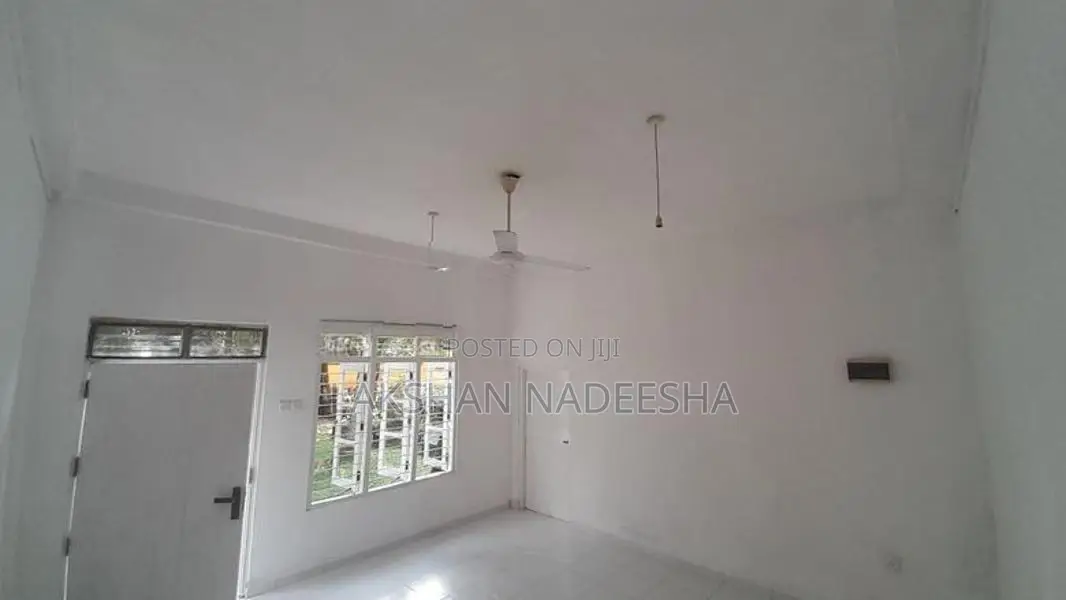 නිවසක් කුලියට දීමට ඇත Kaduwela