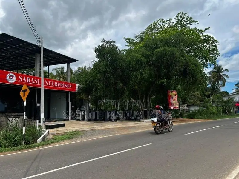 තණමල්විල නගරයේ අංග සම්පූර්ණ කඩ කාමරයක් කුලියට දීමට ඇත