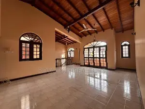 03 Bedroom -Furnished House For Rent In Colombo 04