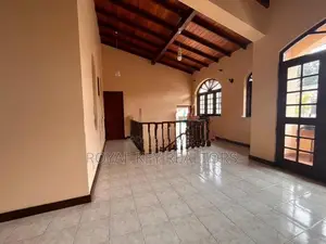 03 Bedroom -Furnished House For Rent In Colombo 04