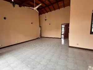 03 Bedroom -Furnished House For Rent In Colombo 04