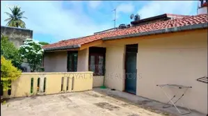 04 Bedroom - Unfurnished House For Sale In Colombo 07