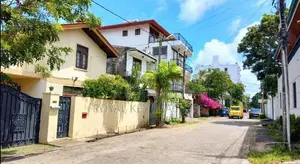 04 Bedroom - Unfurnished House For Sale In Colombo 07