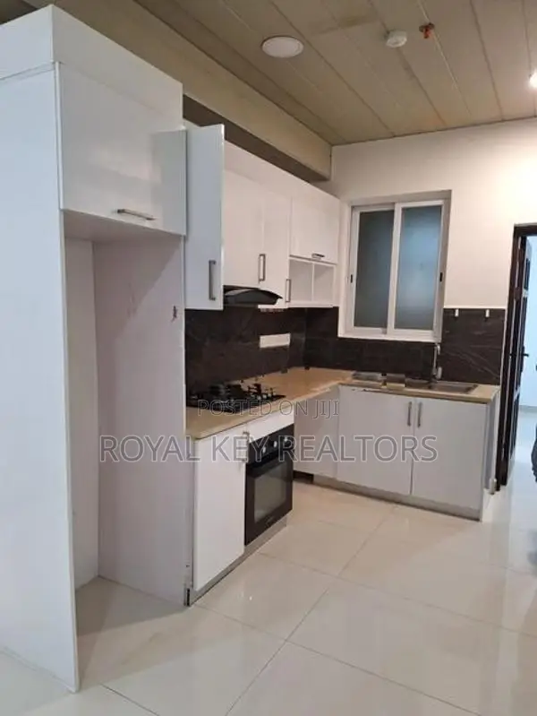 Blue Ocean - 03 Bedroom Unfurnished Apartment For Sale In Colombo 5