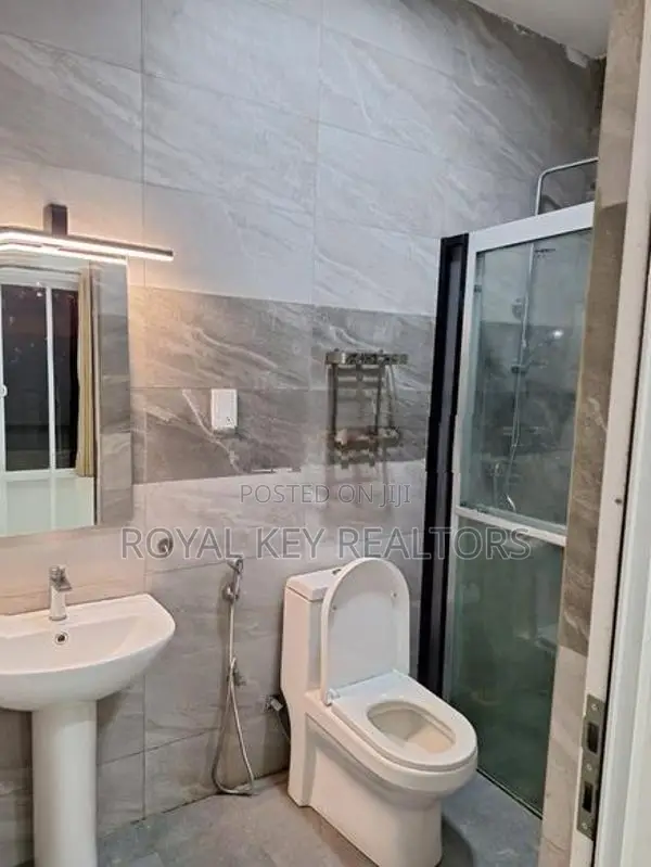 Blue Ocean - 03 Bedroom Unfurnished Apartment For Sale In Colombo 5