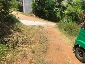 34 P Land for Sale at Tower Road Wariyappola