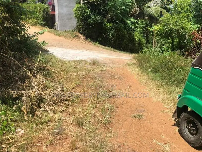 34 P Land for Sale at Tower Road Wariyappola