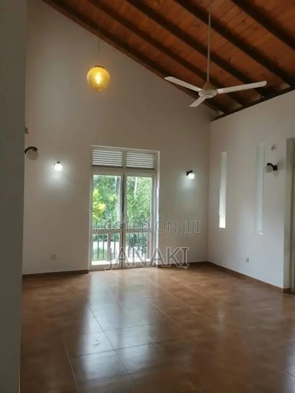 Three-Story House For Sale – Pelawatta, Pothuarawa Road In Battaramull