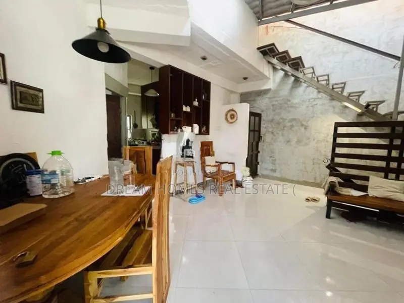 Two Houses on One Property for Sale – Battaramulla