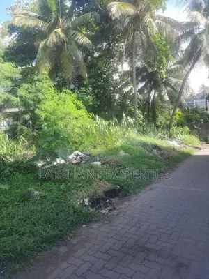 Land For Sale In Boralesgamuwa Lake Road