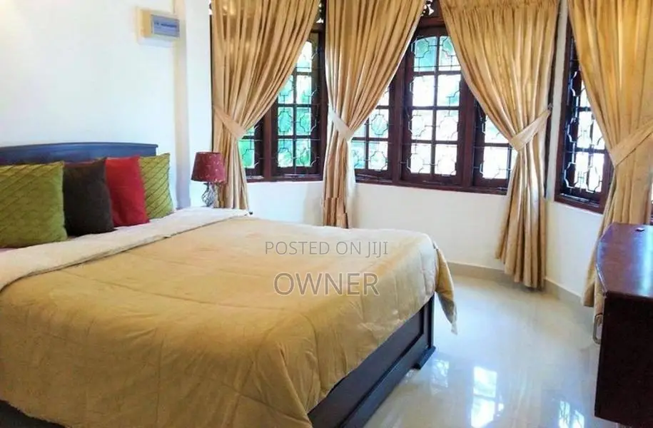 Three Story House For Sale In Mount Lavinia