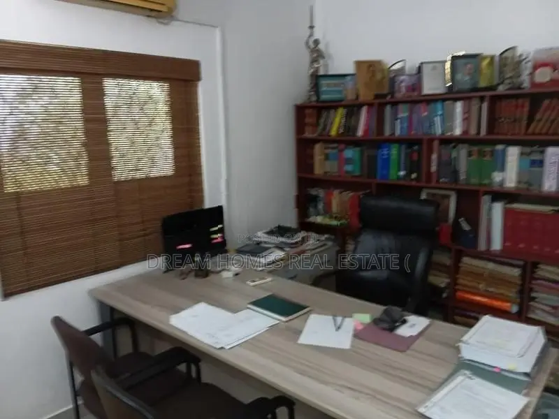 Ground Floor Commercial Building for Rent – Kotta Road