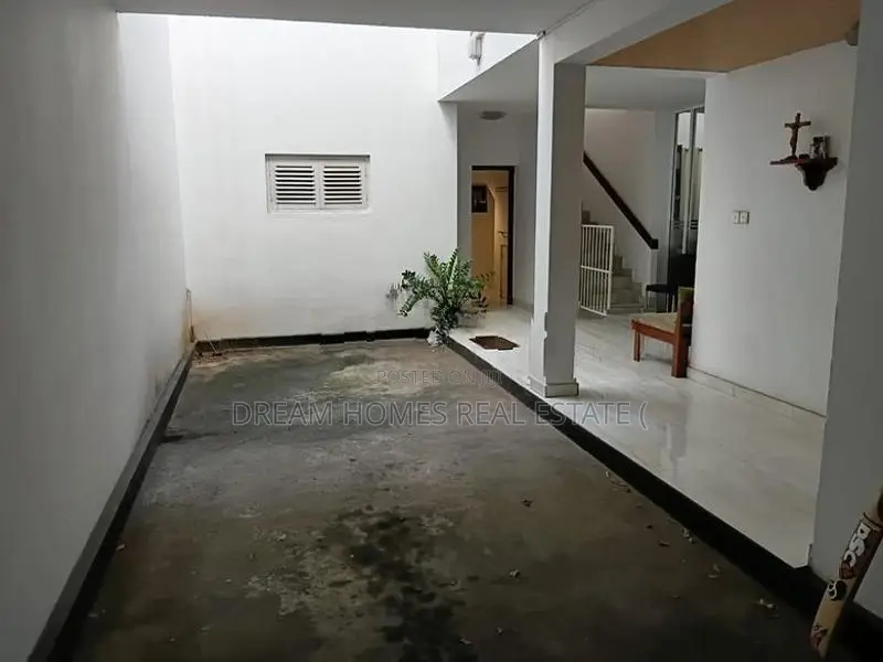 Ground Floor Commercial Building for Rent – Kotta Road