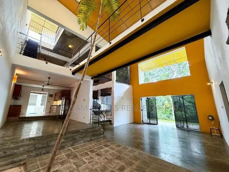 Luxury Two-Storey Family House For Sale – Thalawathugoda In Talawatugo