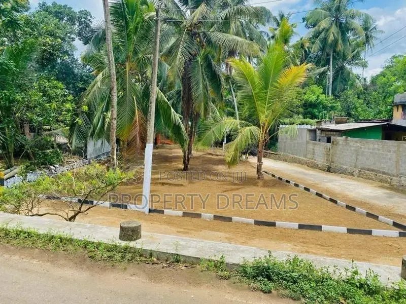 Athurugiriya Residential Land for Sale