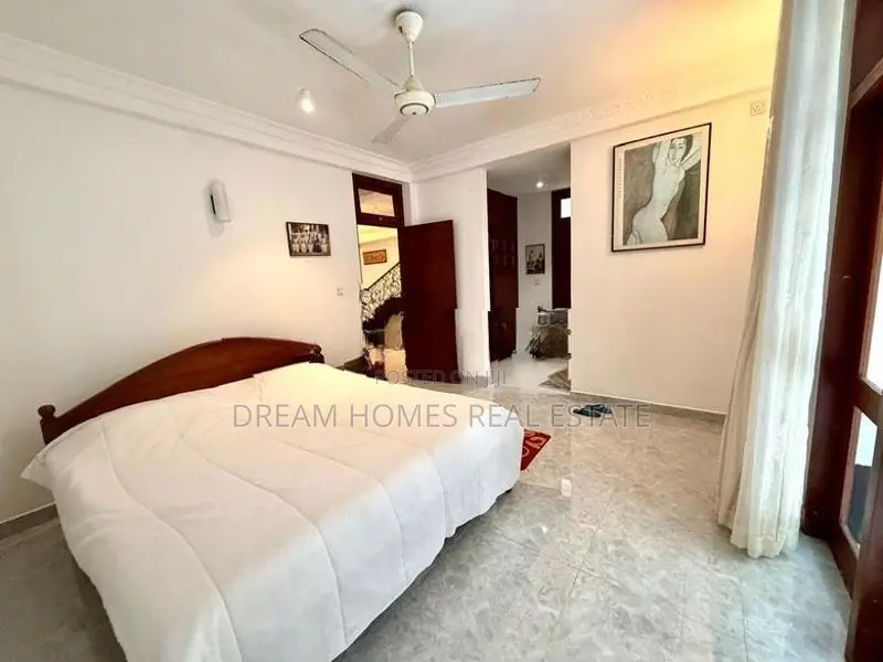 Super Luxury 3-Storey House for Sale in Maharagama