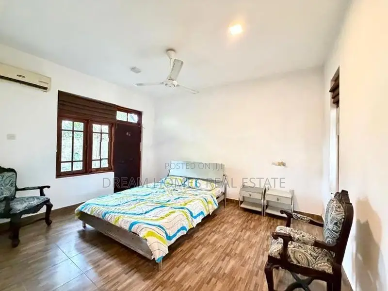 12 Perch House with Rooftop Terrace – Kotte