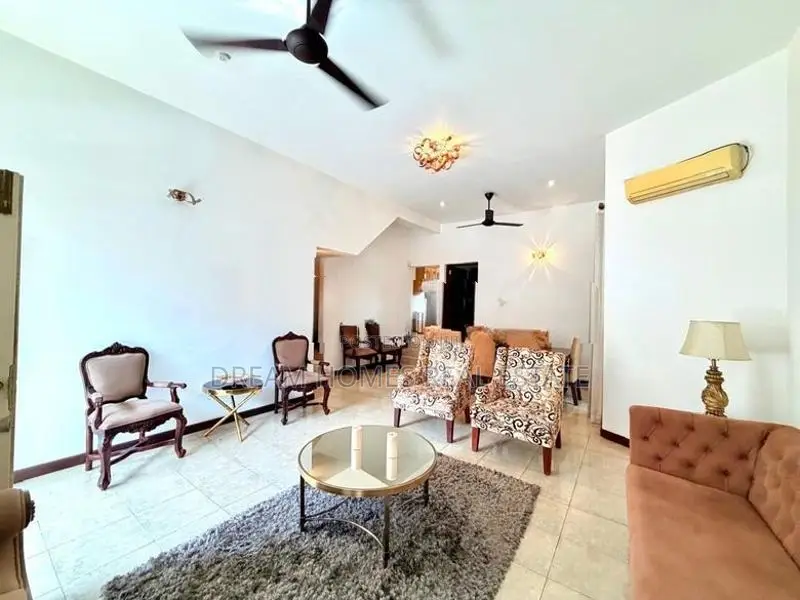 12 Perch House with Rooftop Terrace – Kotte