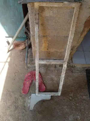 බිත්තියට රැක් එකක්