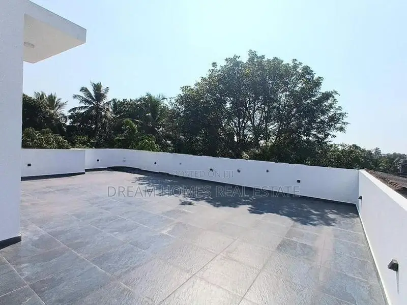 Modern New Hpuse For Sale - Piliyandala