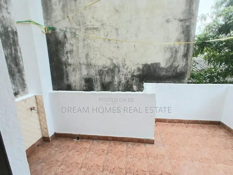 Spacious 6-Bedroom House For Rent In Colombo 05