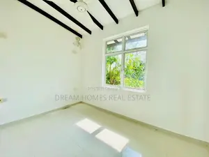 House for Sale with Swimming Pool – Kottawa