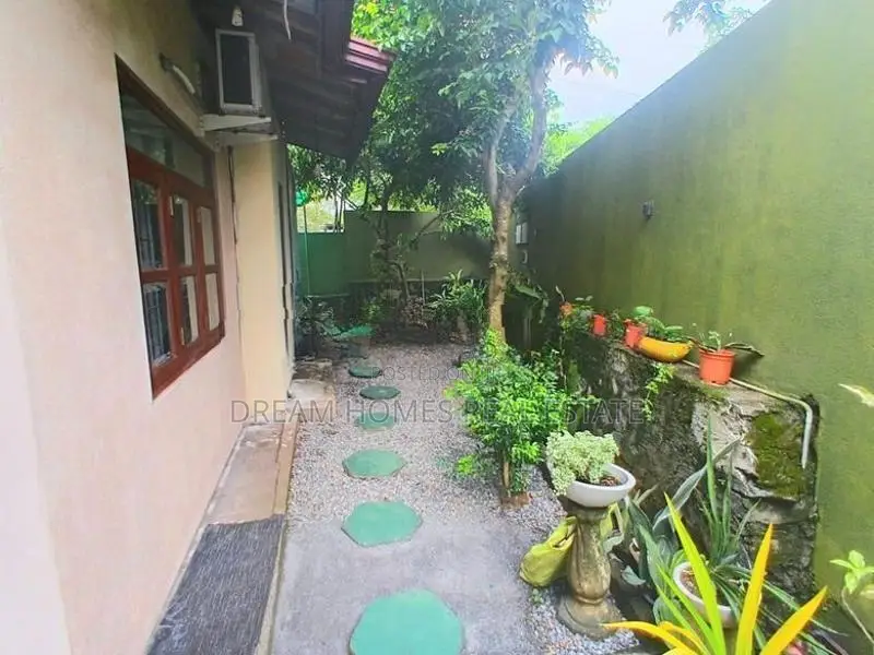 Single-Storey House for Sale in Kahathuduwa – 4 Bedrooms