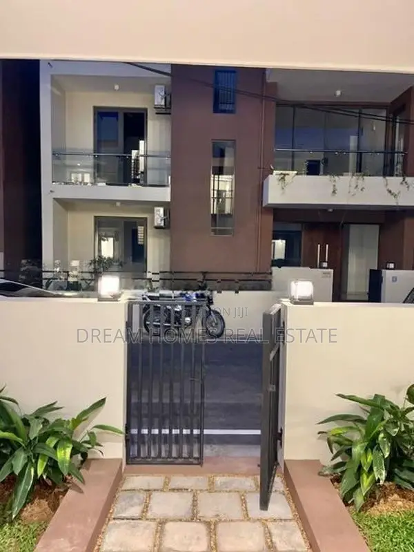 4-Bedroom Luxury House For Sale In Thalawathugoda Talawatugoda
