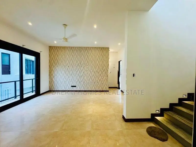 4-Bedroom House With Rooftop Garden For Sale In Kalalgoda