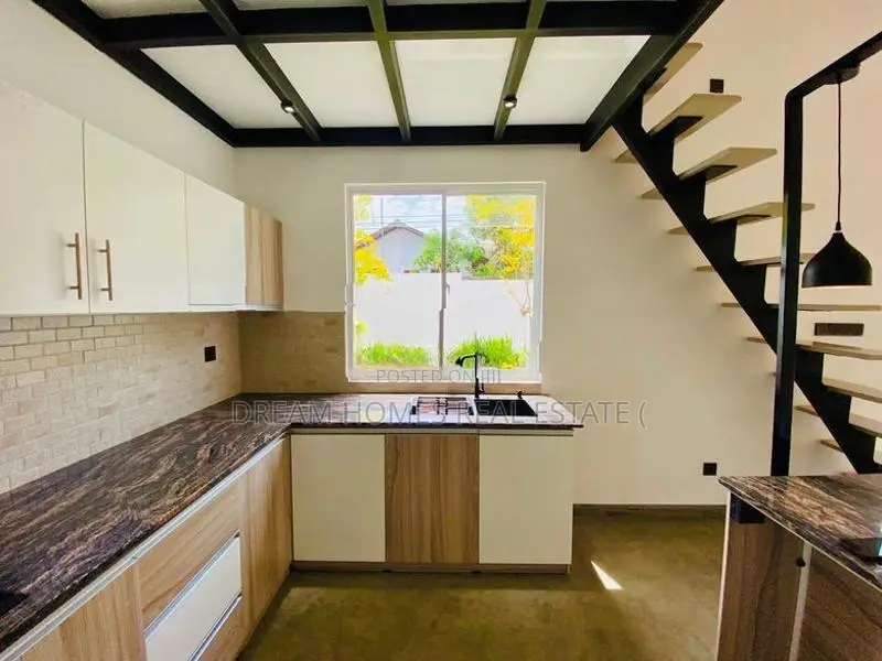 Modern 10 Perch House For Sale – Athurugiriya
