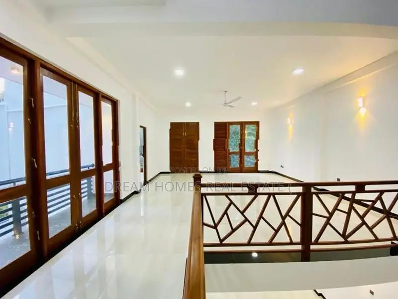 Newly Designed Luxury House For Sale – Thalawathugoda In Talawatugoda