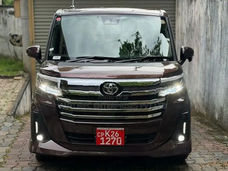 Toyota Roomy Custom GT 2023