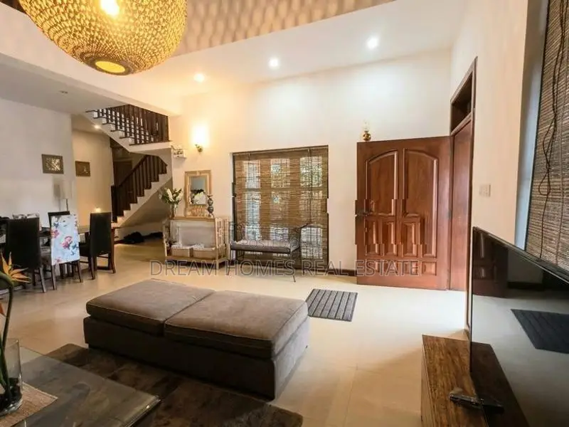 House for Sale with Luxury Furniture - Piliyandala