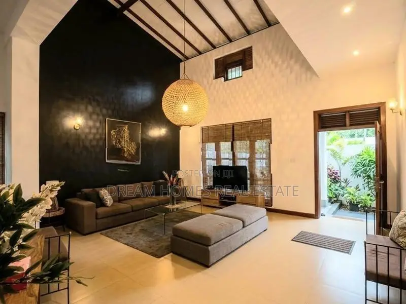 House for Sale with Luxury Furniture - Piliyandala