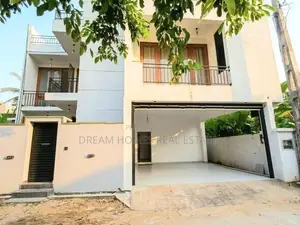 4 Bed Semi Furnished House - Thalawathugoda Near Junction