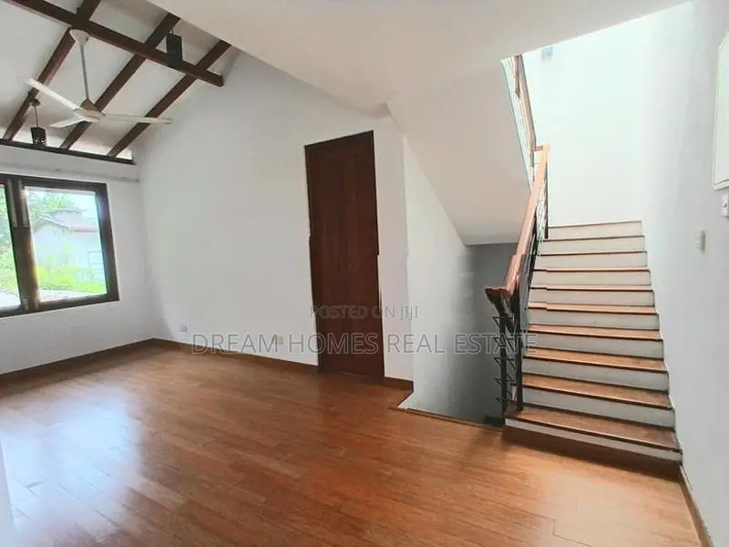 Thalawathugoda - 4 Bed Luxury House for Rent