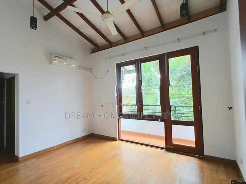 Thalawathugoda - 4 Bed Luxury House for Rent